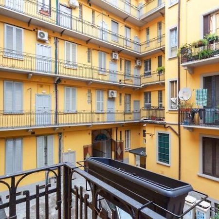 Isola And Zara Comfortable Apartment Милан Экстерьер фото