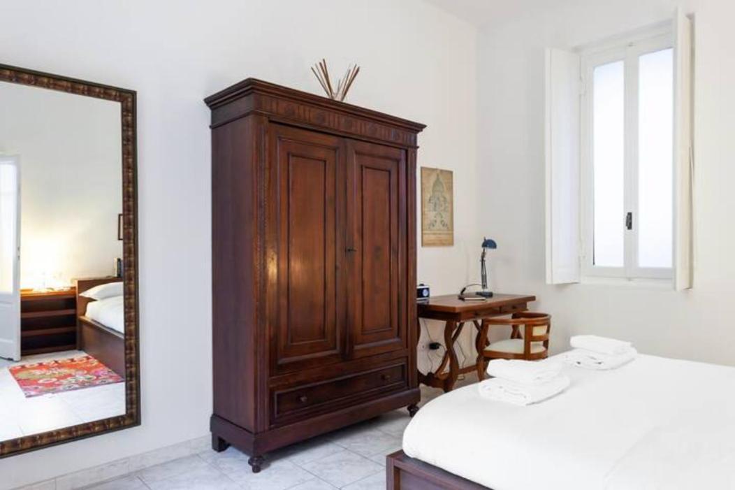 Isola And Zara Comfortable Apartment Милан Экстерьер фото